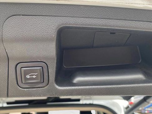 Used 2019 GMC Acadia Denali w/ Technology Package FWD image 7
