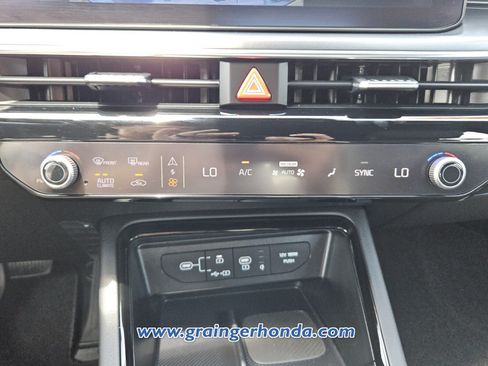 Used 2025 Kia K5 GT-Line w/ GT-Line Premium Package FWD image 17
