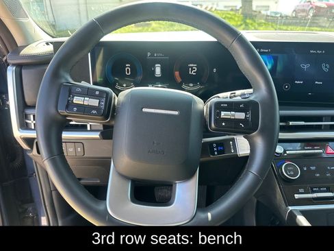 Used 2025 Hyundai Santa Fe SEL FWD image 14
