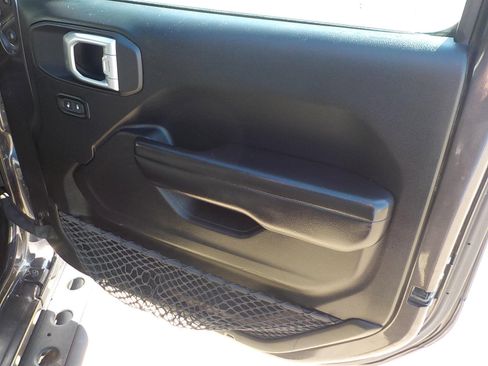 Used 2020 Jeep Wrangler Unlimited Sport S image 15