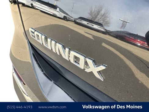 Used 2019 Chevrolet Equinox LT w/ Sun & Navigation Package image 6