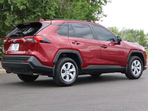 Used 2021 Toyota RAV4 LE w/ Carpet Mat Package (TMS) AWD/4WD image 5