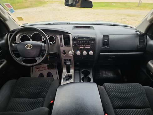 Used 2011 Toyota Tundra 4x4 Double Cab w/ Tow Pkg image 17