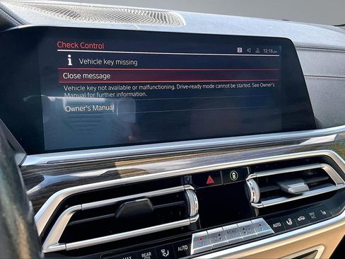 Used 2021 BMW X5 xDrive40i w/ Premium Package image 9