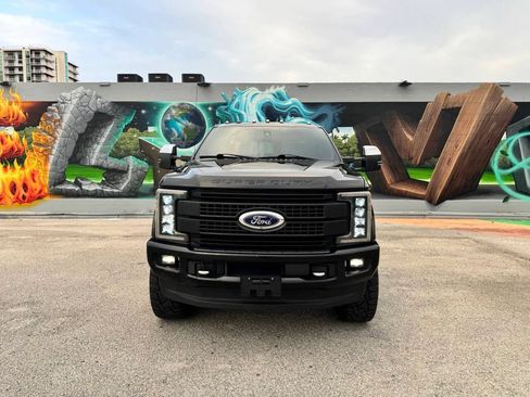 Used 2017 Ford F350 Platinum w/ Platinum Ultimate Package AWD/4WD image 2