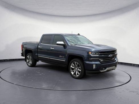Used 2018 Chevrolet Silverado 1500 LTZ Z71 w/ Centennial Edition AWD/4WD image 7