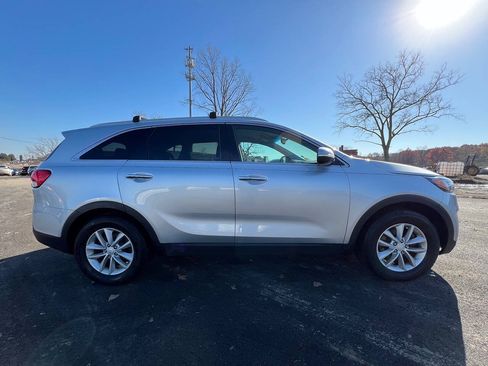 Used 2016 Kia Sorento FWD w/ LX Convenience Package image 5