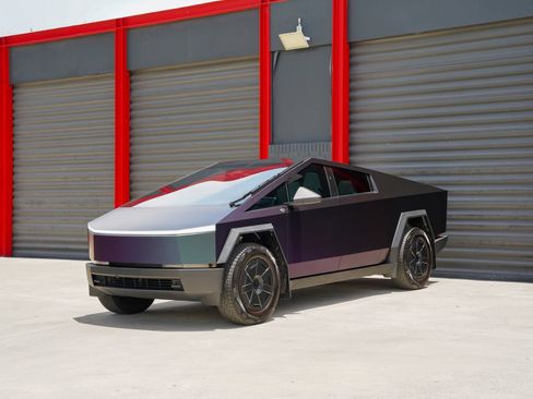 Used 2024 Tesla Cybertruck AWD Crew Cab image 1