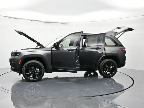 New 2025 Jeep Grand Cherokee Limited image 42