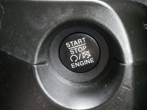 Used 2022 Jeep Renegade Altitude AWD/4WD image 20