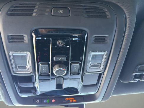 Used 2026 GMC Yukon XL AT4 w/ Premium Trailering Package AWD/4WD image 27