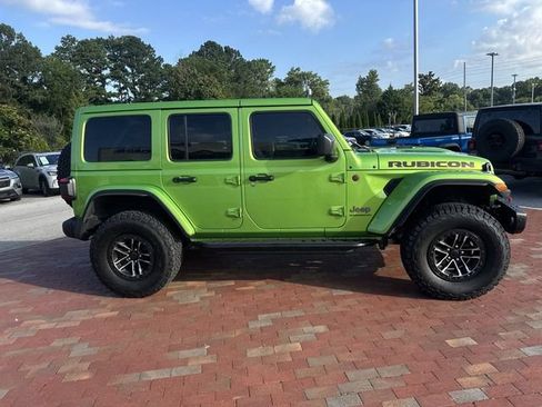 Used 2025 Jeep Wrangler Unlimited Rubicon AWD/4WD image 16