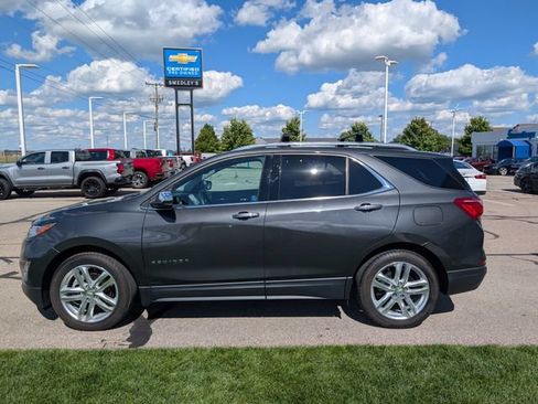 Used 2018 Chevrolet Equinox Premier FWD image 11