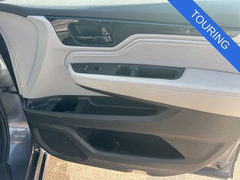 Used 2023 Honda Odyssey Touring image 8