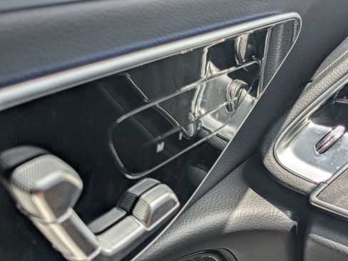 Used 2025 Mercedes-Benz E 350 Sedan image 10