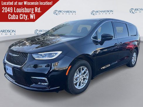 Certified 2026 Chrysler Pacifica Select FWD image 1