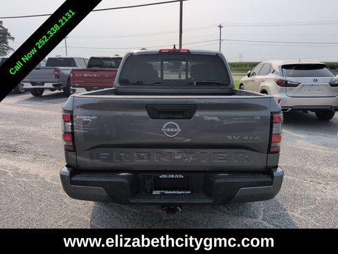 Used 2022 Nissan Frontier SV AWD/4WD image 8