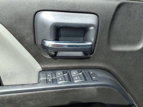 Used 2018 Chevrolet Silverado 1500 W/T AWD/4WD image 7