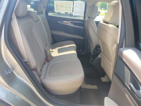 Used 2023 Lincoln Nautilus Reserve AWD/4WD image 26