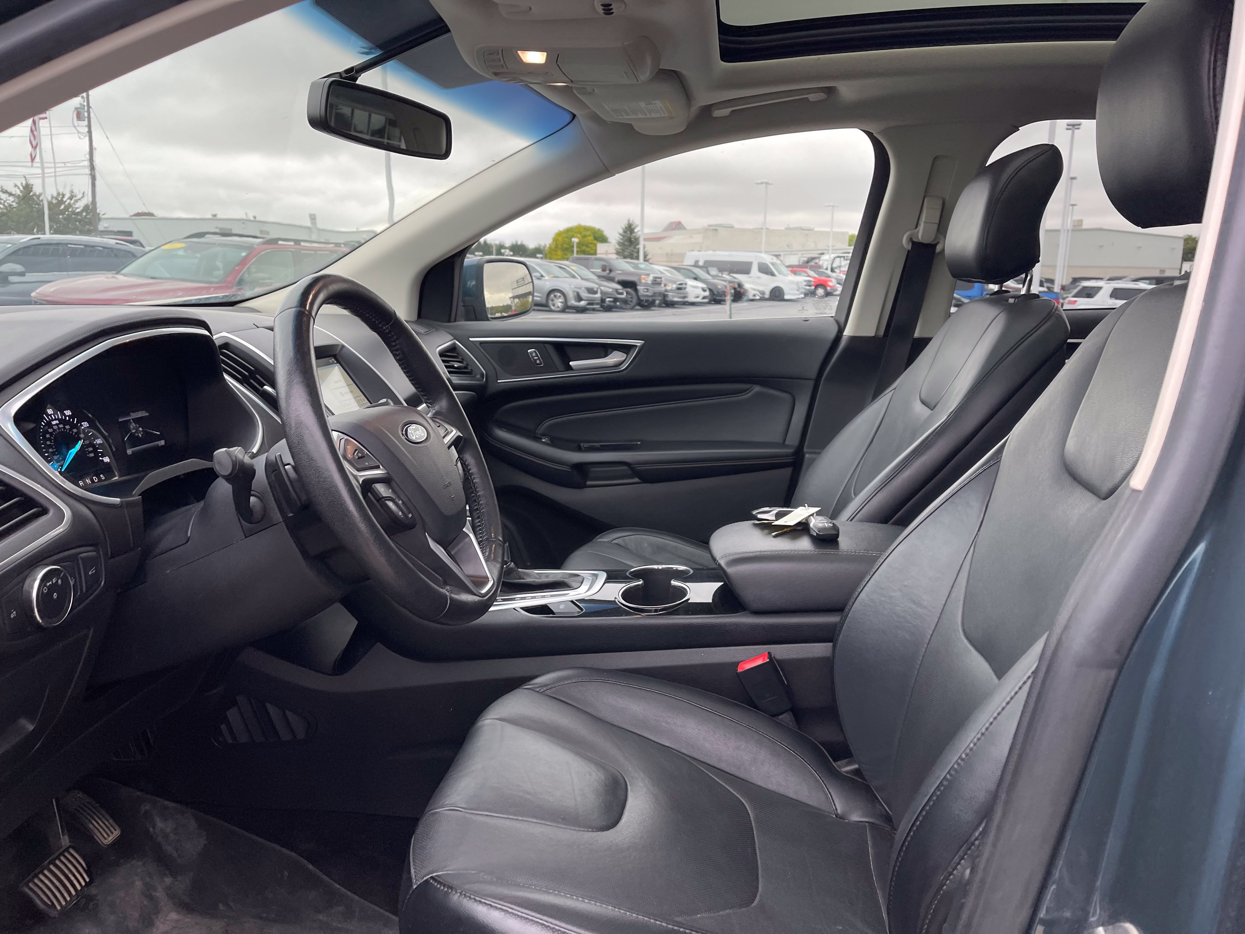 Used 2016 Ford Edge Titanium w/ Equipment Group 301A AWD/4WD image 15
