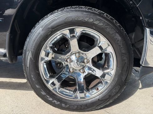 Used 2020 RAM 1500 Classic SLT w/ Luxury Group AWD/4WD image 26