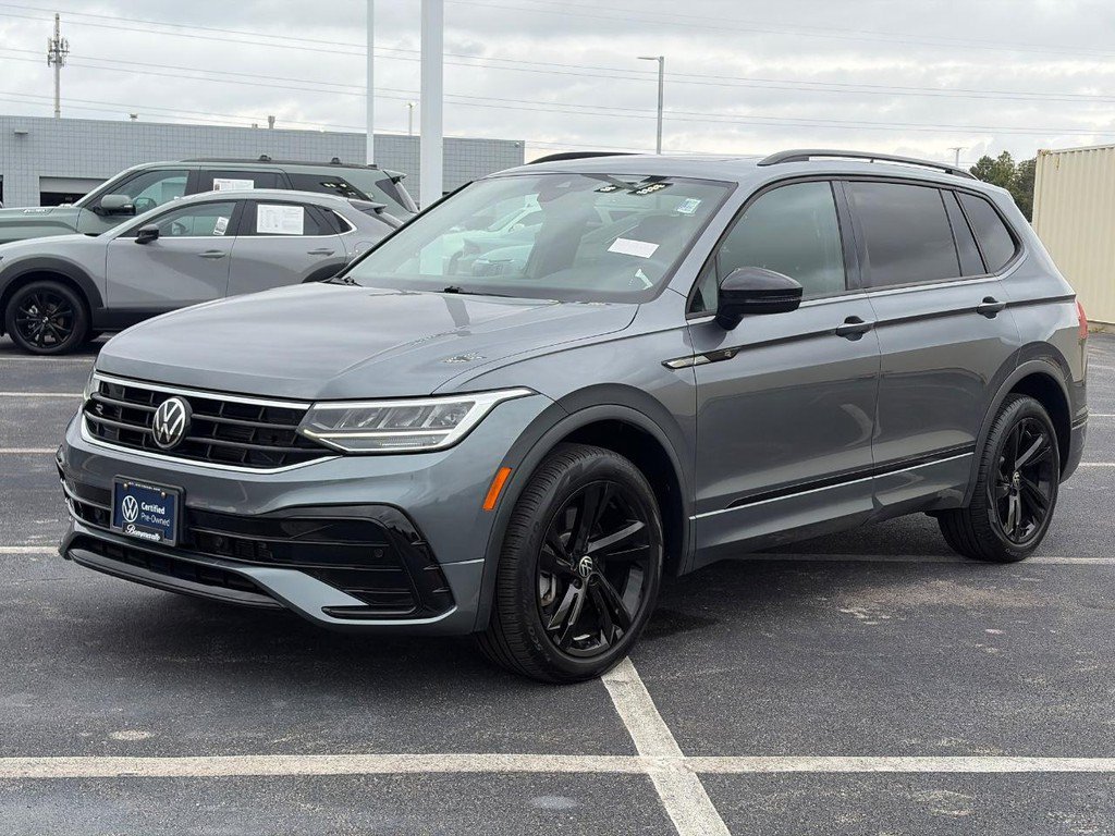 Used 2023 Volkswagen Tiguan SE R-Line FWD image 8