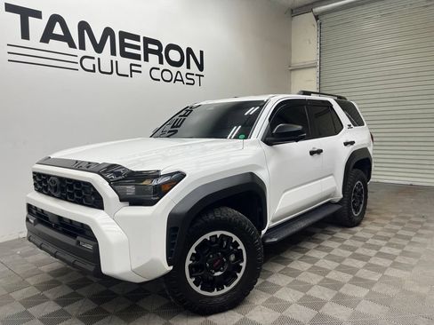 Used 2025 Toyota 4Runner TRD Off-Road Premium AWD/4WD image 2