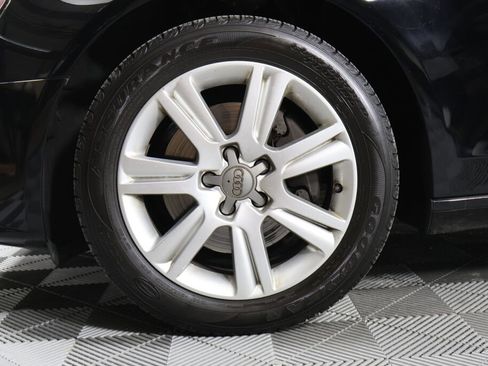 Used 2009 Audi A4 2.0T Premium image 9