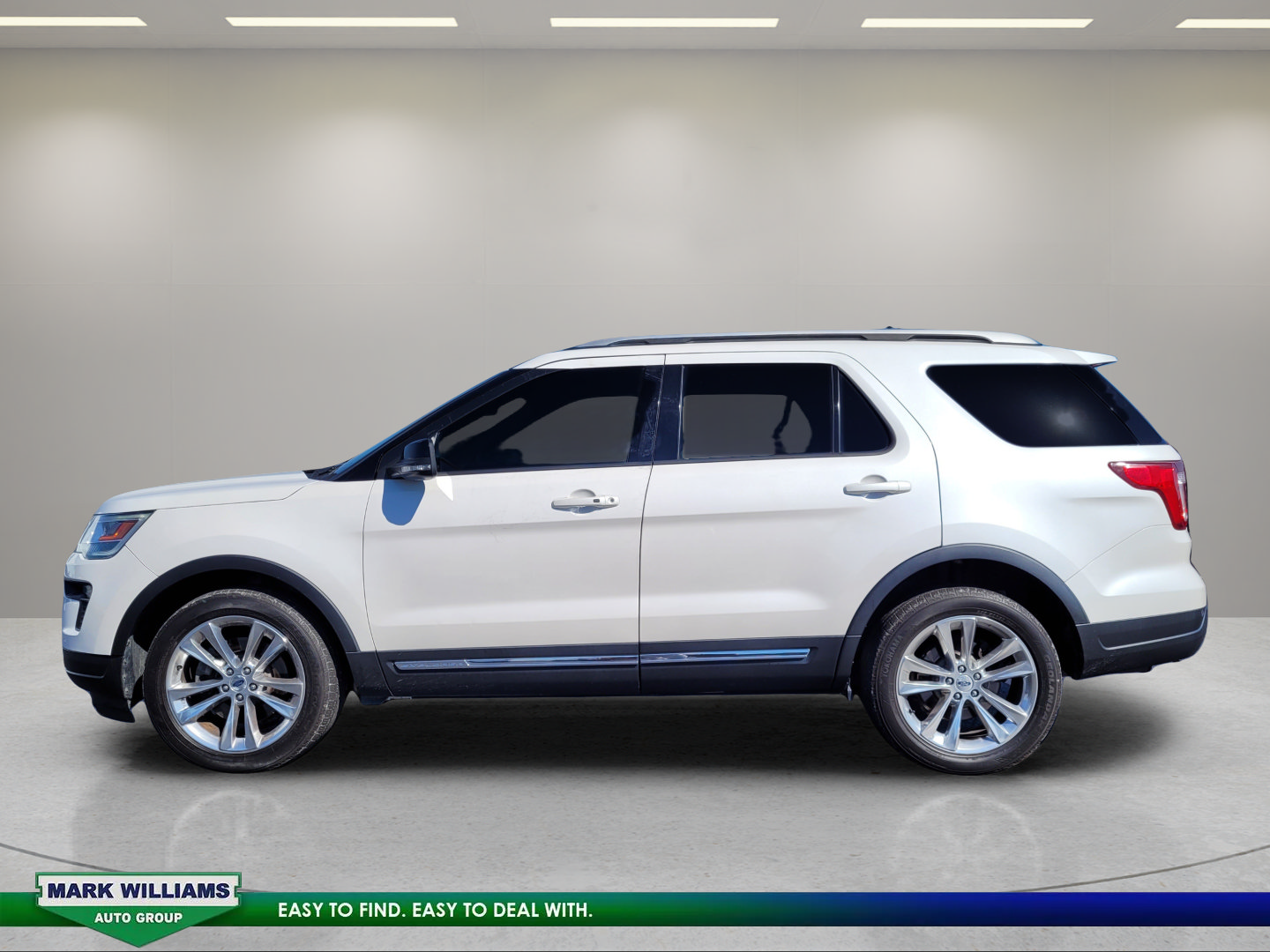 Used 2018 Ford Explorer XLT w/ Equipment Group 202A AWD/4WD image 7
