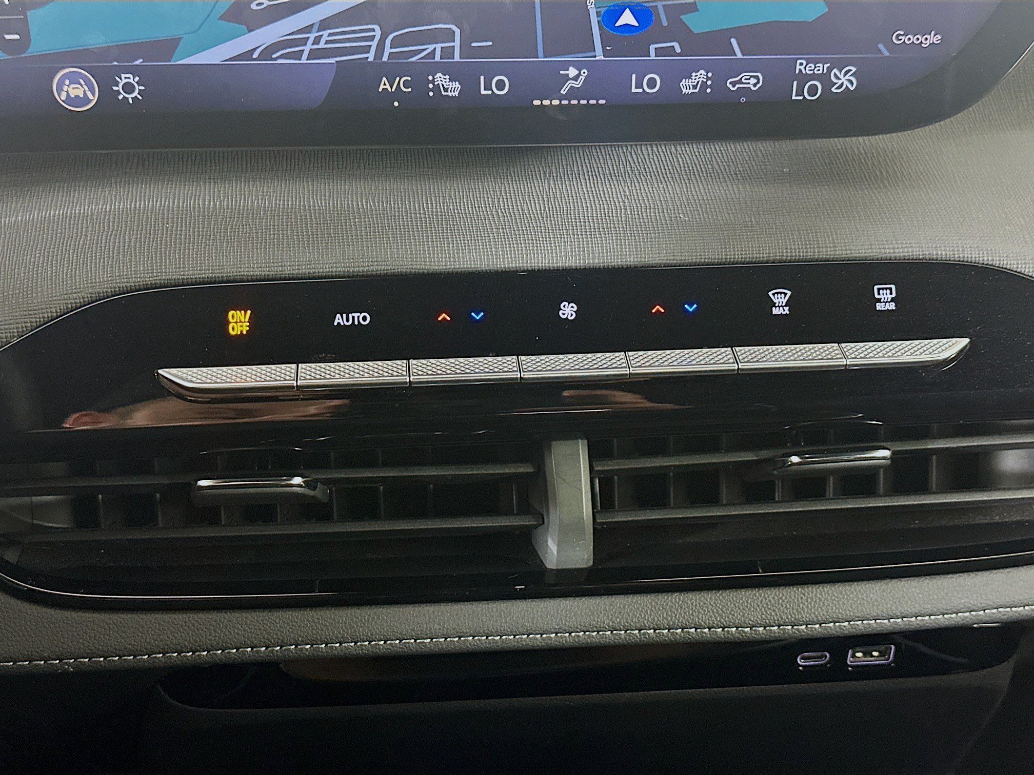 Used 2025 Buick Enclave Preferred FWD image 24