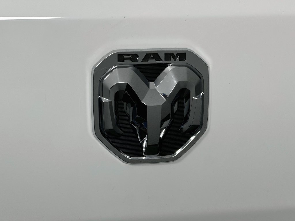 Used 2024 RAM ProMaster 2500 w/ Convenience Group FWD image 26