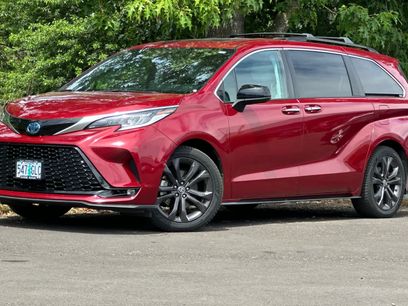 Used 2022 Toyota Sienna XSE w/ XSE Plus Package