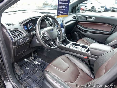 Used 2022 Ford Edge Titanium w/ Equipment Group 301A image 10