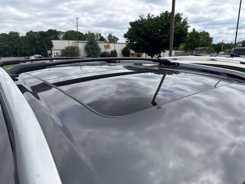 Used 2019 Ford Escape Titanium AWD/4WD image 5