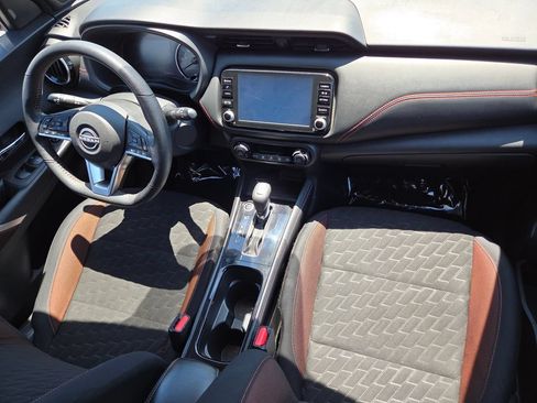 Used 2022 Nissan Kicks SR w/ Interior Electronics Package FWD image 18