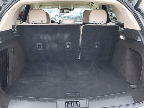 Used 2025 Lincoln Corsair AWD image 27