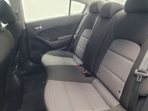 Used 2018 Kia Forte S FWD image 18