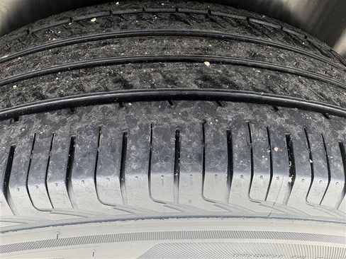 Used 2017 Chevrolet Traverse LT AWD/4WD image 6