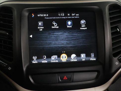 Used 2016 Jeep Cherokee Latitude w/ Cold Weather Group image 37