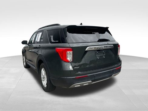 Used 2024 Ford Explorer XLT w/ Equipment Group 202A image 8