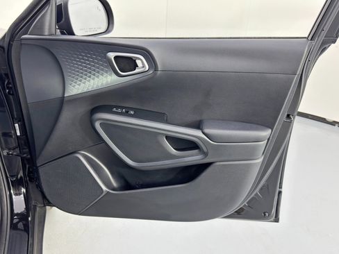 Used 2020 Kia Soul S image 35