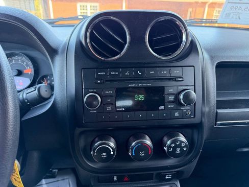 Used 2015 Jeep Patriot Sport FWD image 15