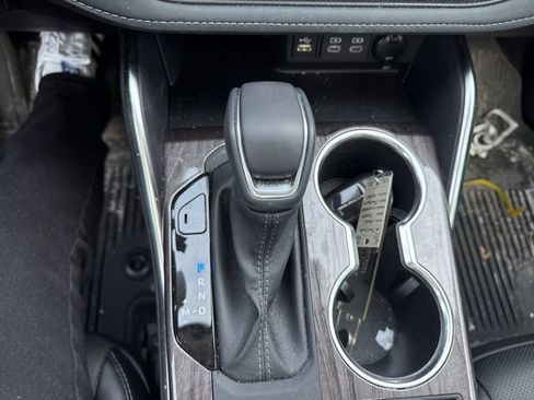 Used 2025 Toyota Highlander Platinum image 19