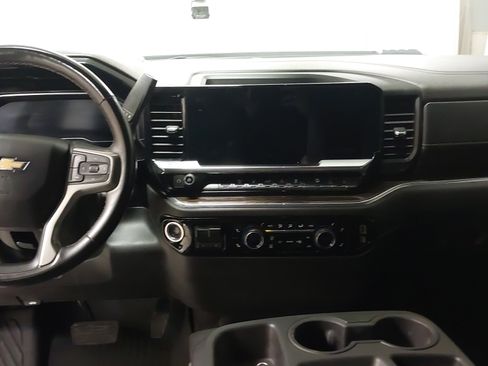 Used 2024 Chevrolet Silverado 2500 LT AWD/4WD image 26