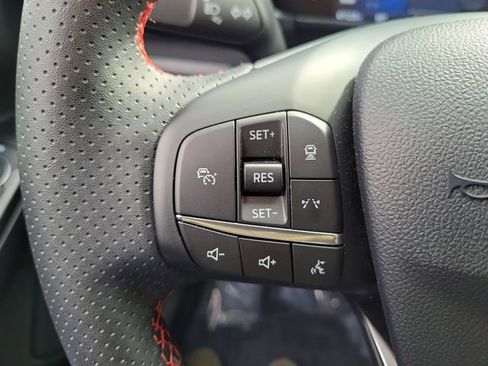 Used 2025 Ford Escape ST-Line w/ Equipment Group 301A image 5