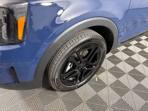Used 2025 Kia Telluride EX X-Line image 10