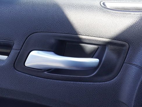 Used 2021 Chrysler 300 S RWD image 8