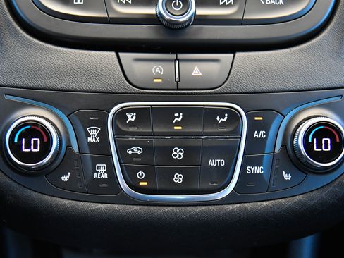 Used 2024 Chevrolet Malibu LT FWD image 21