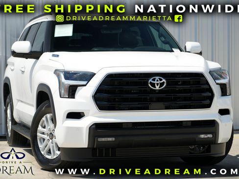 Used 2025 Toyota Sequoia SR5 image 2