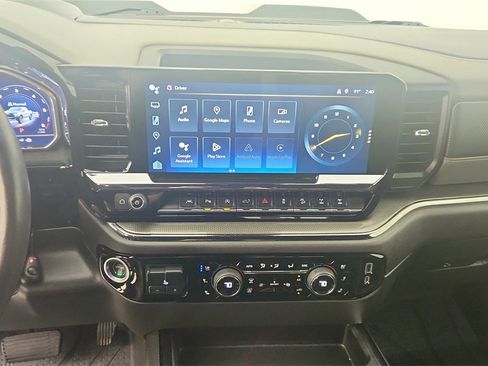 Used 2023 Chevrolet Silverado 1500 ZR2 w/ Technology Package image 24